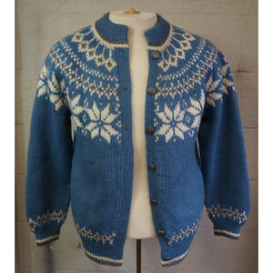 Vintage wool cardigan Dale of Norway Sweater Size 44 Large Blue/White snowflake